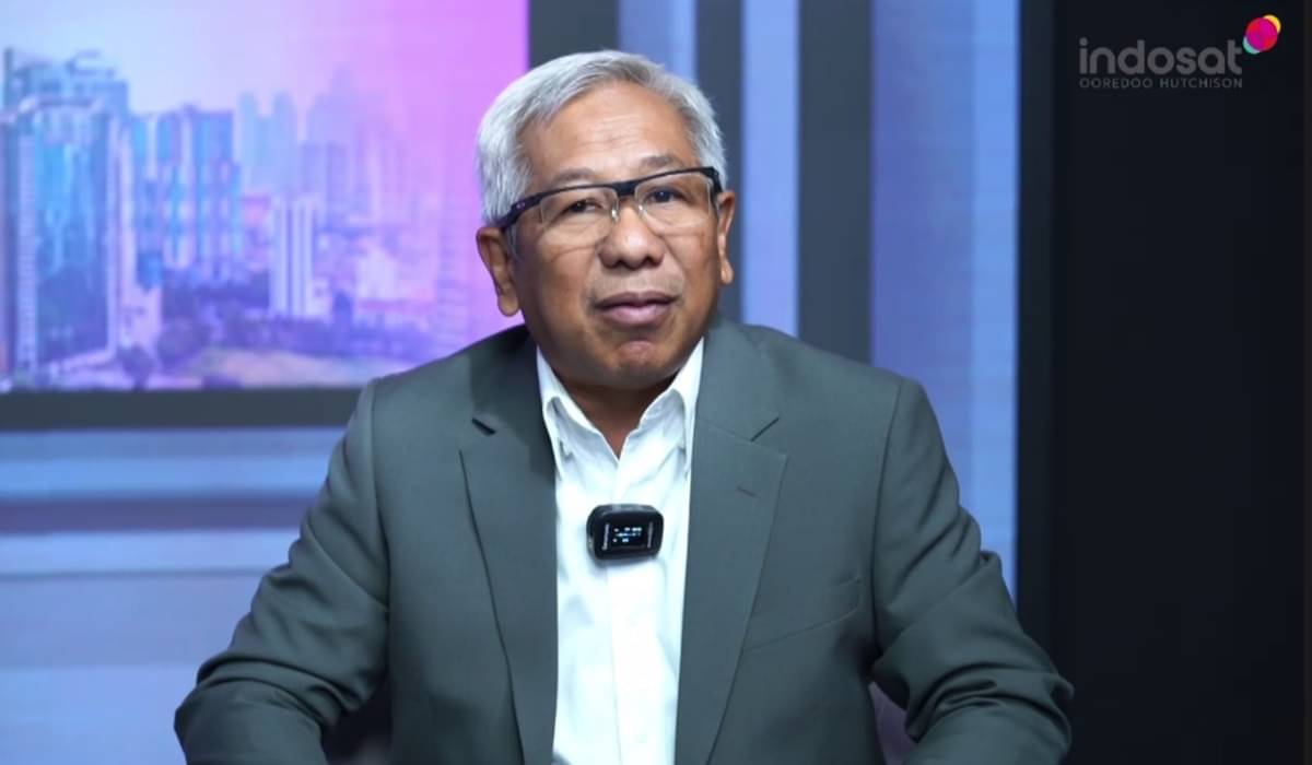 Director & Chief Business Officer Indosat Ooredoo Hutchison Dany Buldansyah menjelaskan kenaikan kinerja opersional Indosat.