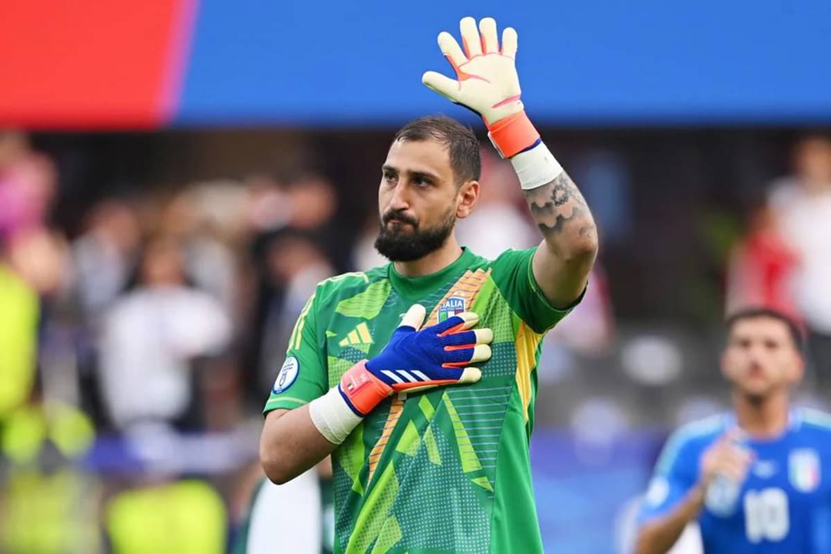 Gianluigi Donnarumma meminta maaf kepada penggemar Italia setelah kekalahan 2-0 mereka di EURO 2024 melawan Swiss. 