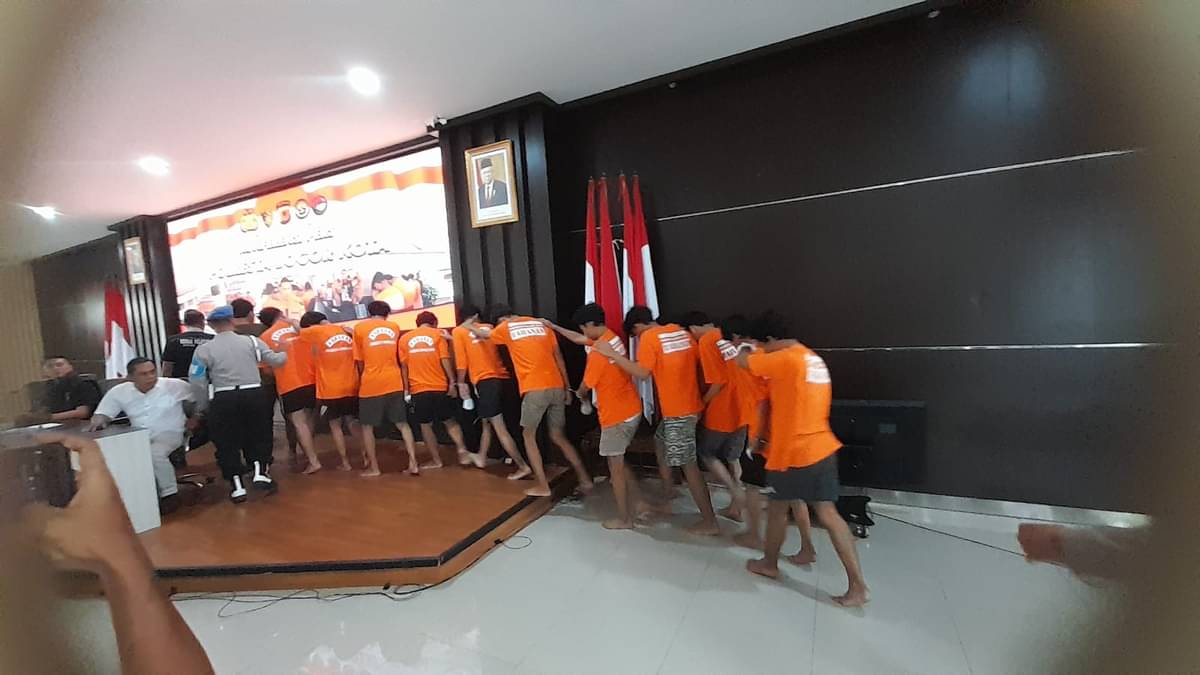 Polisi menangkap 10 anak di bawah umur pelaku tawuran di Bogor