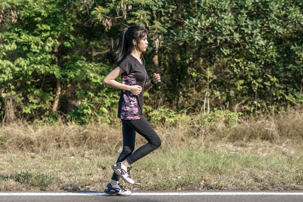 Lari, salah satu olahraga praktis yang mendatangkan banyak manfaat. 