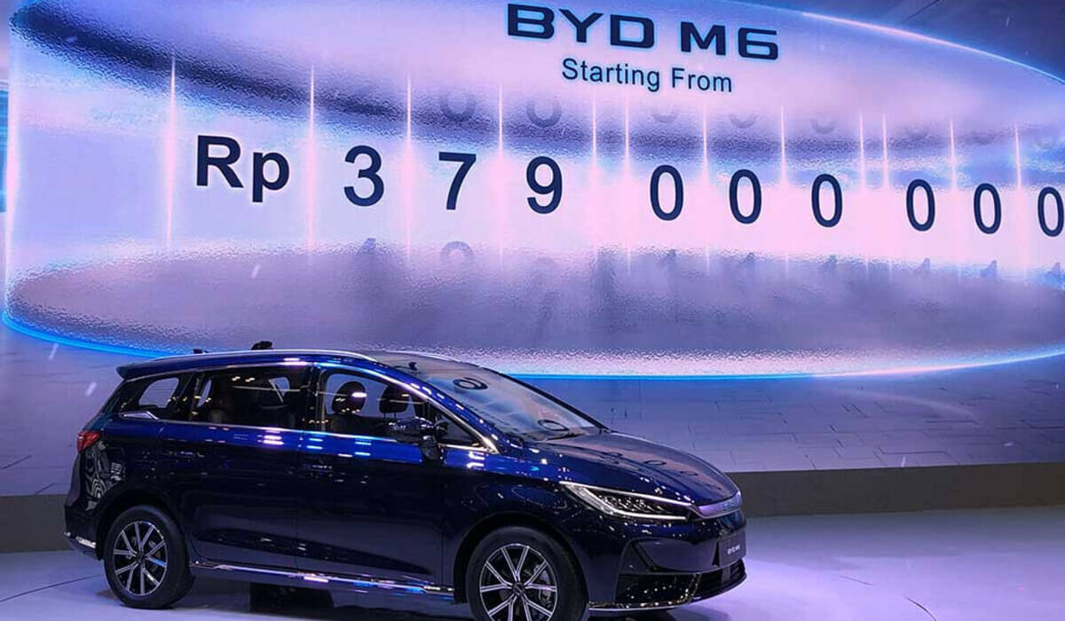 Diluncurkan di GIIAS 2024, BYD M6 Jadi MPV listrik Pertama di Indonesia.