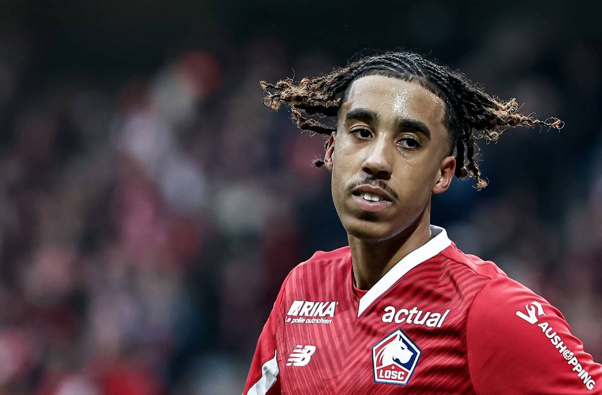 Bek anyar MU Leny Yoro yang diboyong dari Lille