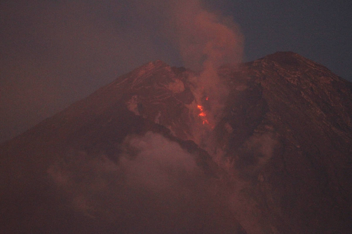 Gunung Semeru Masih Berstatus Siaga Level III, Masyarakat Diminta Tak Beraktivitas di Radius 13 Km
