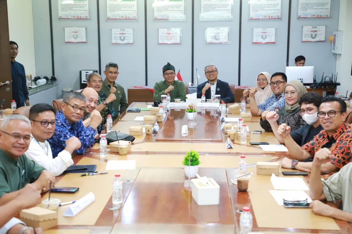 Pemkab Bandung dan Telkom University sepakat bekerja sama kelola sampah
