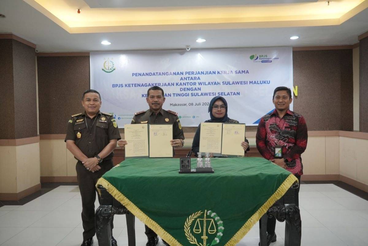 Penandatanganan kerja sama antara BPJS Ketenagakerjaan cabang Sulawesi Maluku dan Kejaksaan Tinggi Sulawesi Selatan.