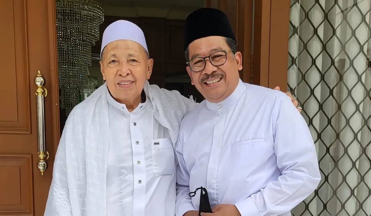 Zainut Tauhid Sa'adi dan Hamzah Haz.