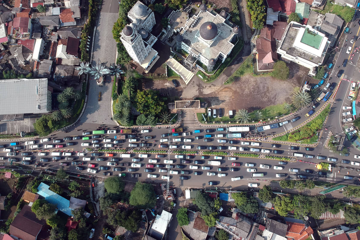 Kepadatan lalu lintas di Gadog, Kabupaten Bogor. Kemacetan menjadi salah satu PR bagi Bupati Bogor yang baru..