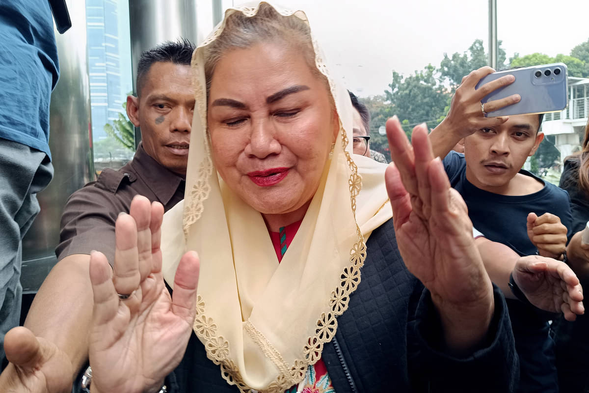 Wali Kota Semarang, Hevearita Gunaryanti Rahayu, selesai menjalani pemeriksaan di Gedung Merah Putih KPK, Jakarta,  Kamis (1/8/2024).