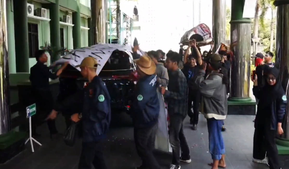Demo UKT Mahasiswa IAIN Kudus Nyaris Berakhir Ricuh