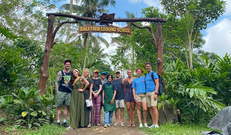 Taman Dukuh Bali Farm Cooking School: Menjembatani Keberlanjutan, Budaya, dan Pemberdayaan Lokal