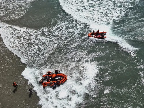 Begini Cara Keluar dari Rip Current, Kenali Tandanya