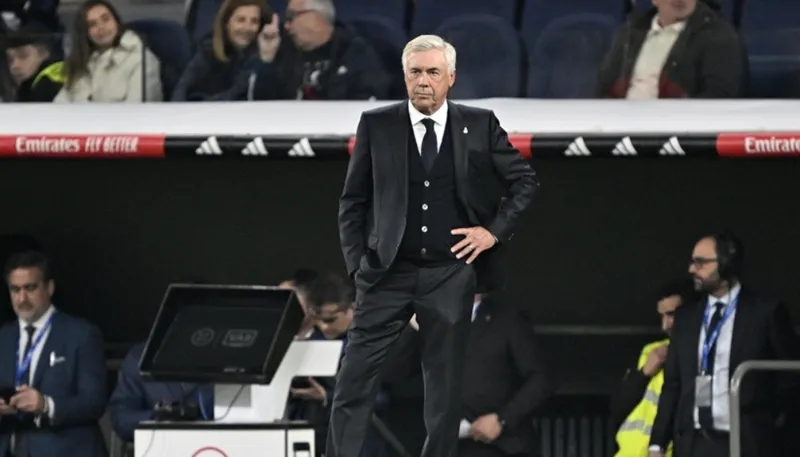 Carlo Ancelotti Meradang Carlos Romero hanya Dikartu Kuning