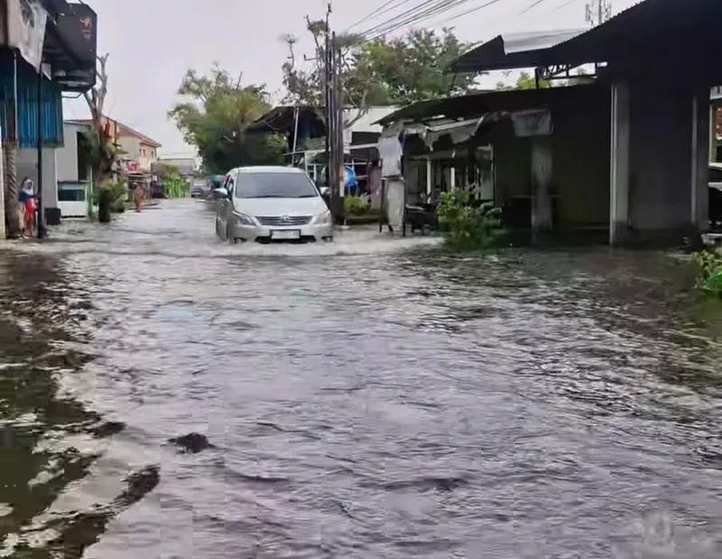 Banjir di Demak Meluas, Jalur Alternatif Semarang-Demak Juga Terendam