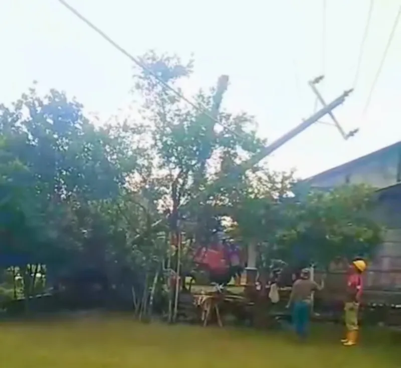  14 Tiang Listrik di Grobogan Roboh Akibat Perubahan Struktur Tanah