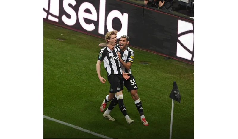 Newcastle United vs Arsenal, Kembali Menang 2-0, The Magpies ke Final Piala Liga