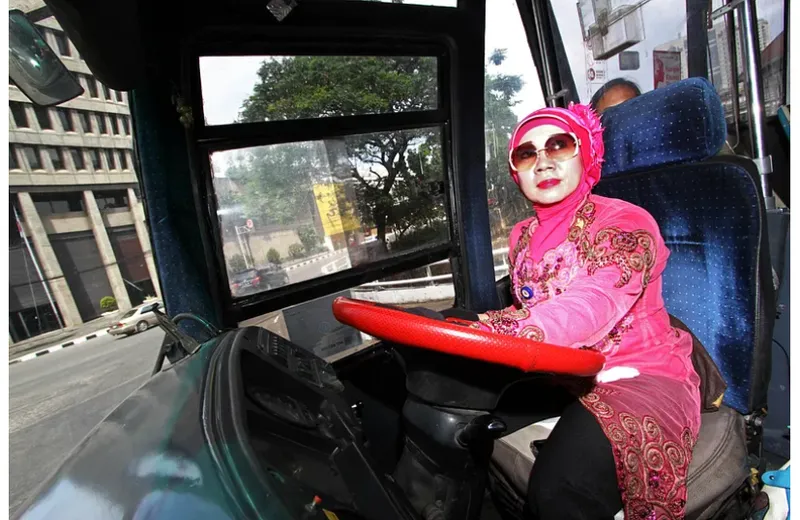 19 Pramudi Perempuan Lulus Akademi Transjakarta 