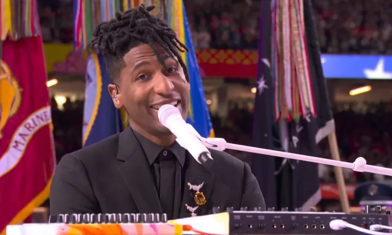 Jon Batiste Bawakan Lagu Kebangsaan di Super Bowl 2025 dengan Penuh Penghormatan