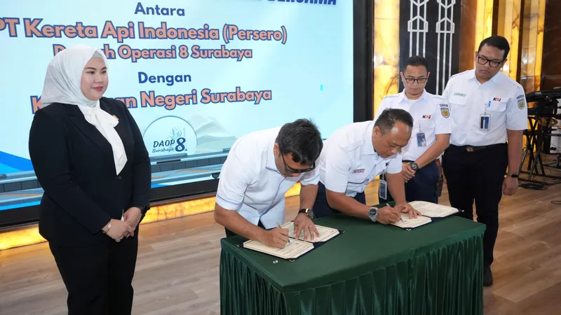 Memperlancar Operasioanl, PT KAI Daop 8 Surabaya MoU dengan Kejari Surabaya