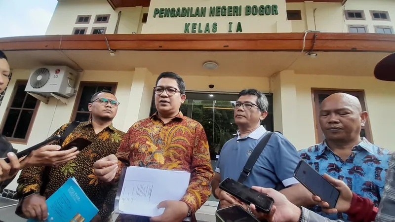 Agustiani Tio digugat oleh penyelidik KPK ke pengadilan karena dia merasa terintimidasi dalam kasus Hasto dan Harun Muku