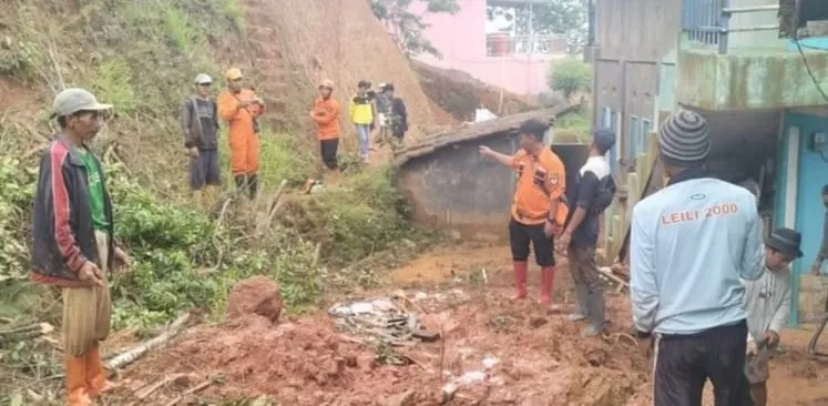 Lusinan bencana terjadi di Majalengka, didominasi oleh tanah longsor