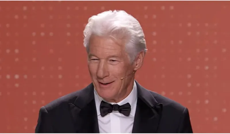 Aktor Richard Gere Sebut Donald Trump Pengganggu dan Penjahat