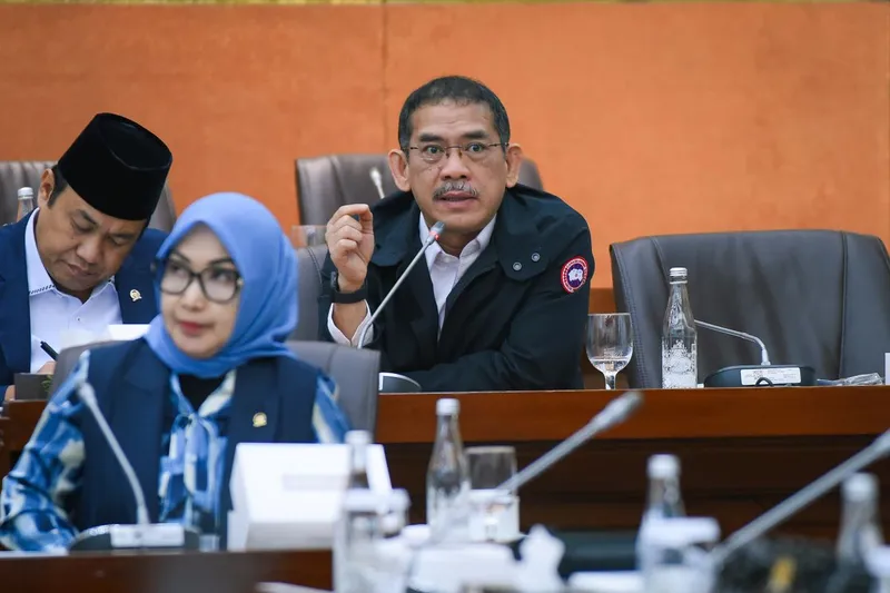 Asep Wahyuwijaya Dukung Efisiensi tapi Kementerian Harus Selaras dengan Visi Presiden