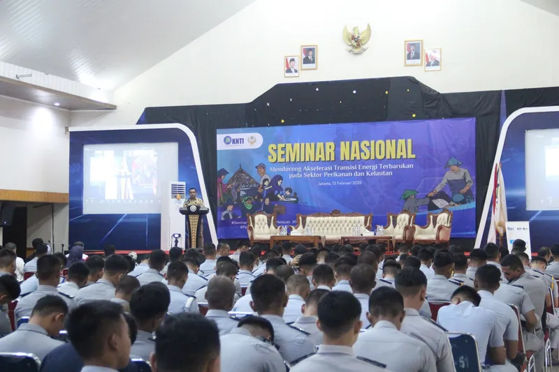 Transisi energi terbarukan di sektor perikanan dan laut sangat strategis