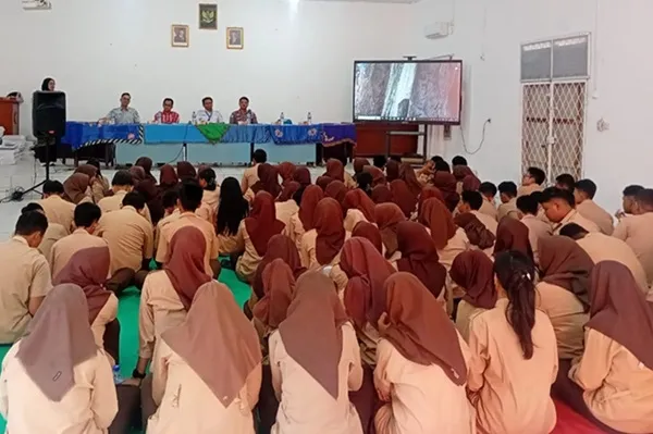 Datangi Sekolah, Polisi Sosialisasi Budaya Tertib Berlalu Lintas