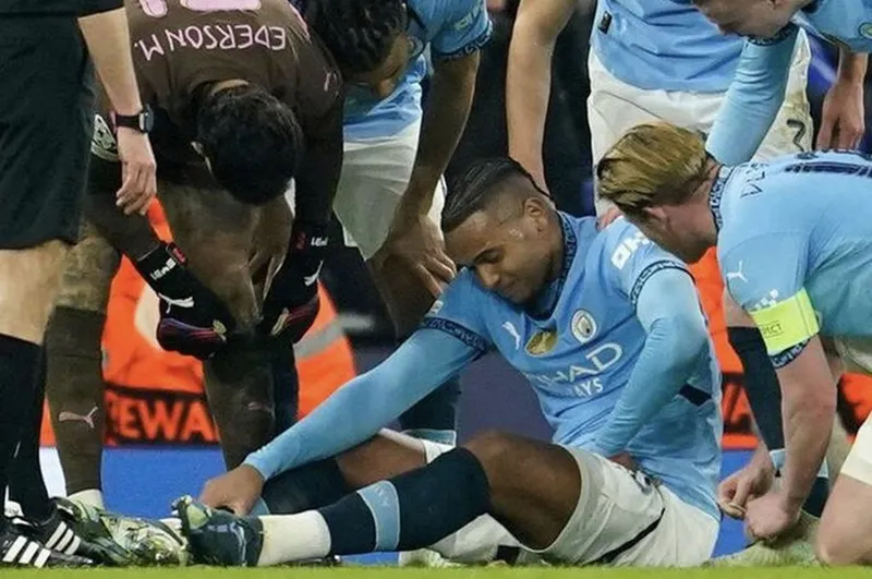 Cedera Otot, Manuel Akanji Dipastikan Absen di Laga Krusial Manchester City