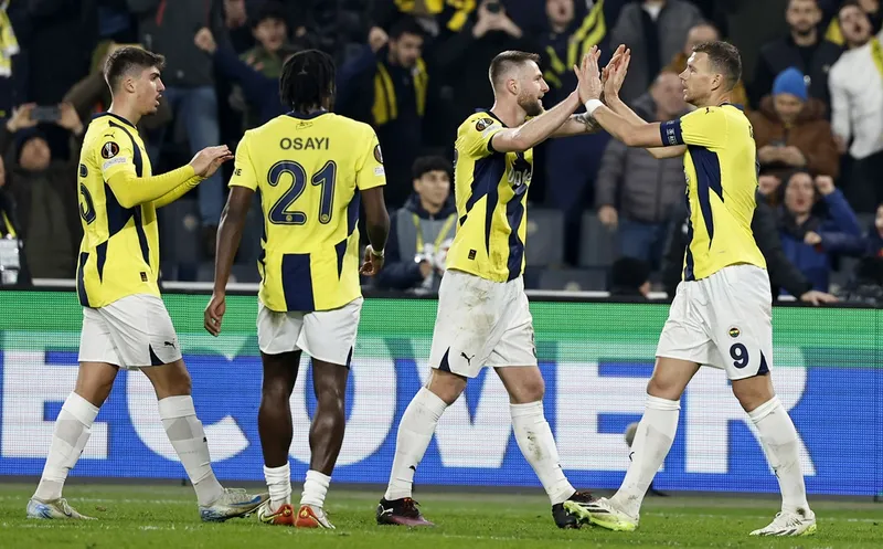 Fenerbahce vs. Anderlecht: Pesta gol Fenerbahce, Mourinho berjarak satu langkah ke 16 terakhir dari Liga Eropa