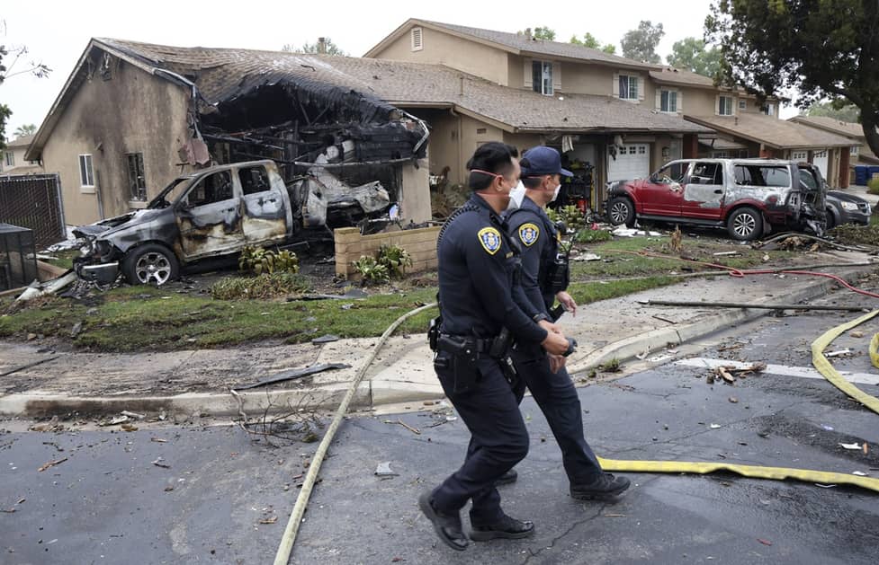 Pesawat Cessna Jatuh di Permukiman San Diego, Tewaskan Beberapa Orang