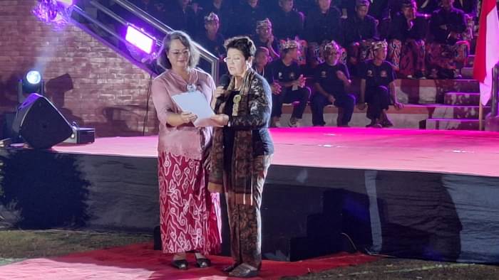 Lestarikan Budaya Indonesia Lewat Pertunjukan Seni Tari dan Drama