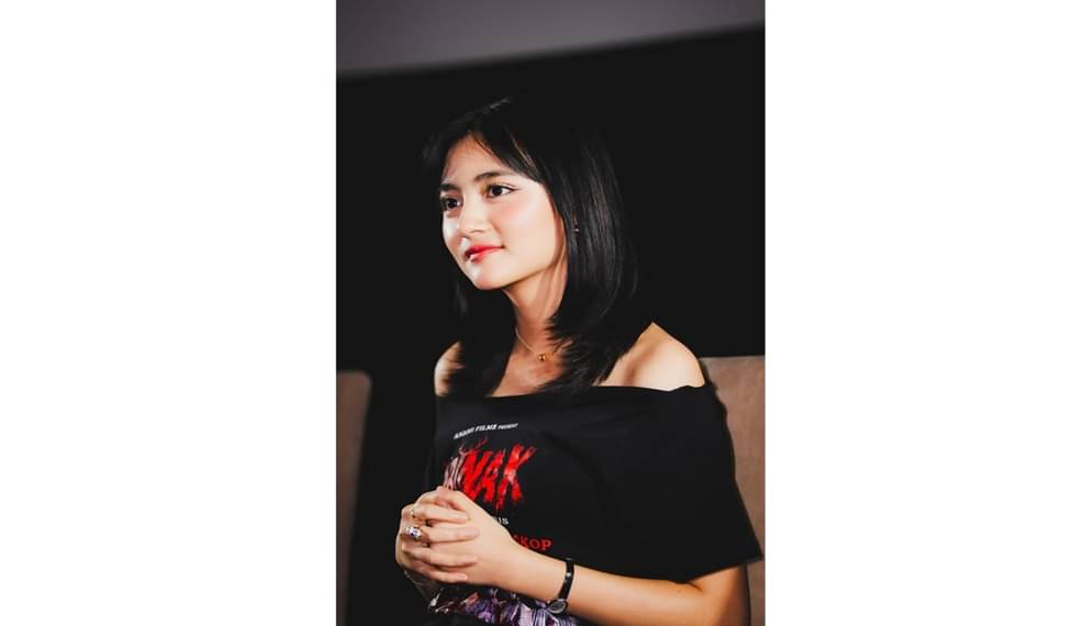 Tarjima bilan Ketrin filmini tomosha qiling