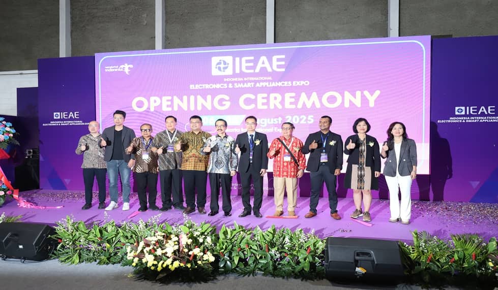IEAE 2025 Resmi Dibuka, 350 Perusahaan dari 24 Negara Hadir