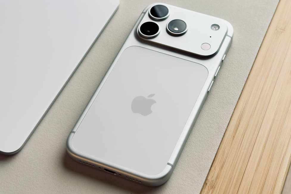 Iphone 17 Desain Lebih Tipis Disertai Chip A19 Bionic