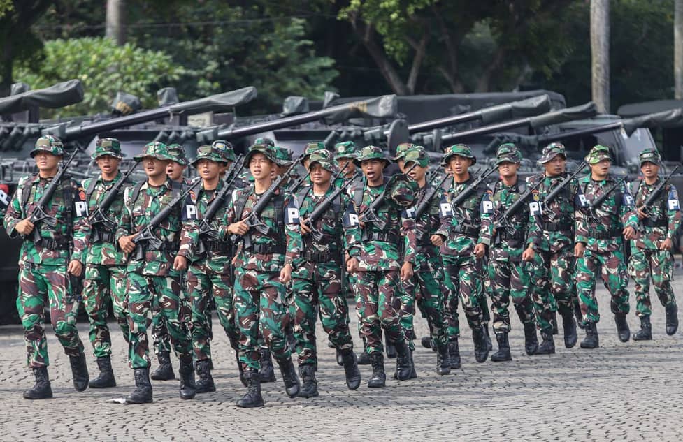 HUT TNI Momentum Penegasan Batas Peran di Ranah Sipil
