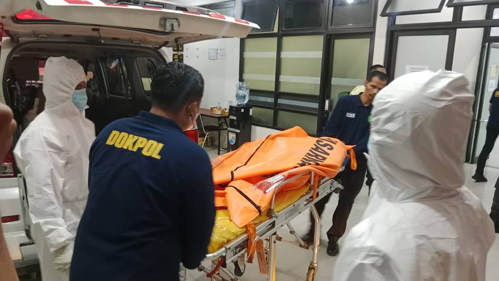 Gozallar bilan XXX film Yapon ayollari sperma