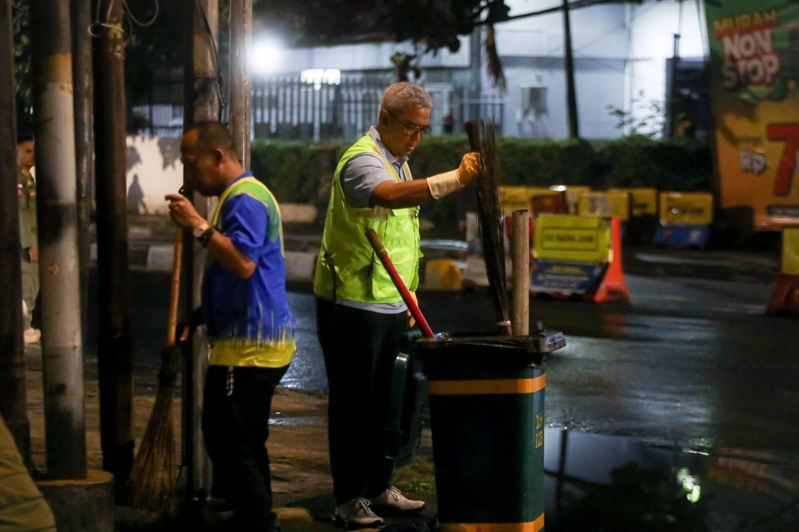 Kegiatan pembersihan Sasapu Bandung ke-4 dipimpin langsung Wali Kota Bandung Muhammad Farhan