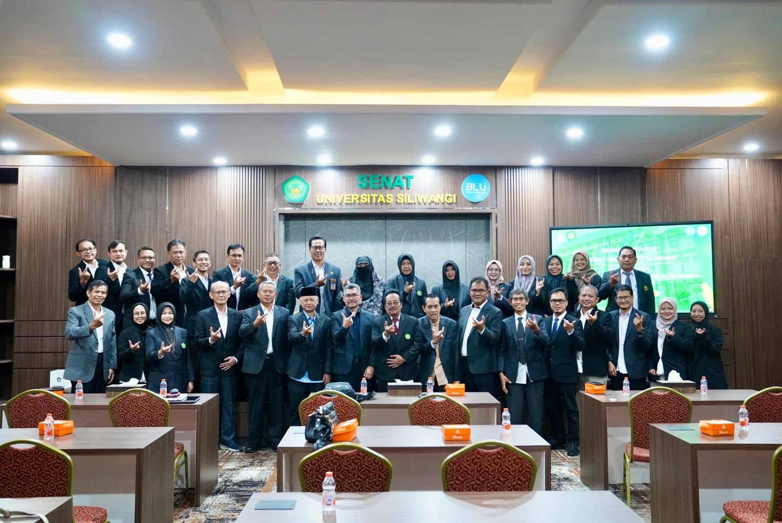 Proses sidang senat tertutup pemilihan rektor Unsil Tasikmalaya