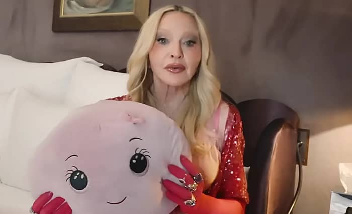 Madonna Ungkap Kisah Haru Boneka Gurita yang Temani Tidurnya