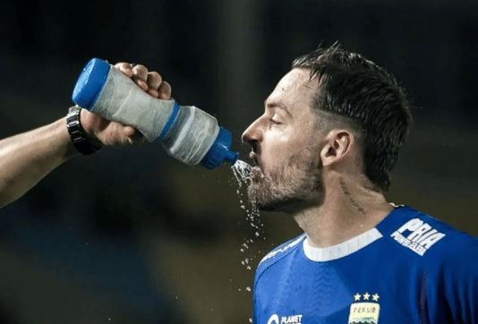 Persib Comeback Lawan Bali United dan Raih Trofeo Dewata Lewat Gol Mutombo di Menit Tambahan